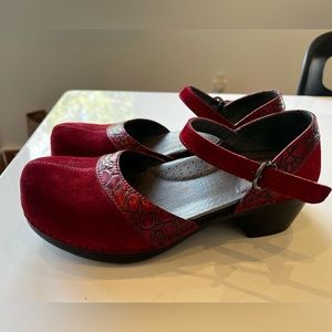 Dansko Women’s Red Size 38